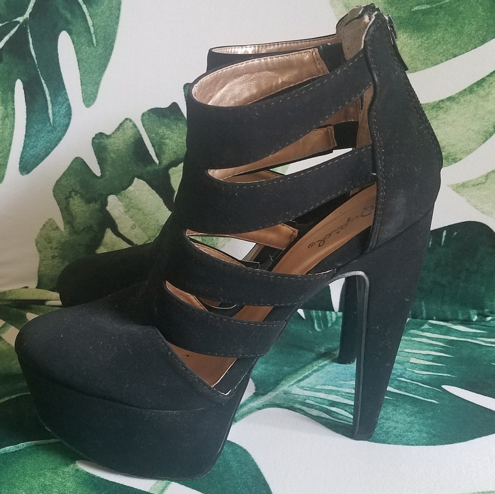 Qupid Black Stiletto Platform Heels 8